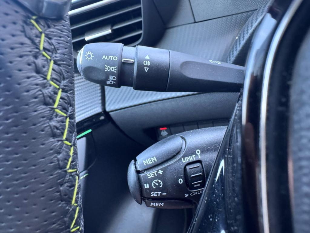 Peugeot 208 ev gt 50 kwh
