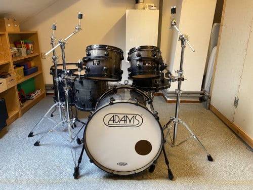 Adams 8000 drumkit