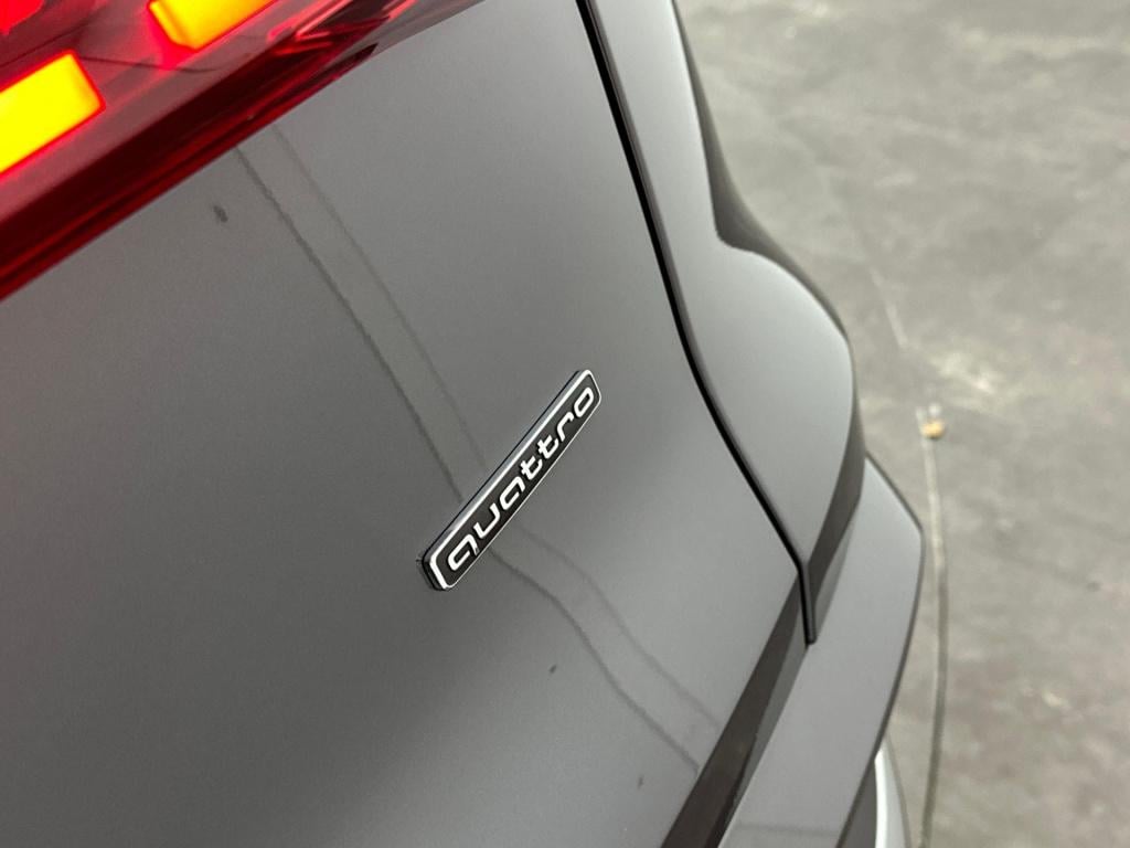 Audi Q5 advanced edition e-hybrid 220 kw / 299 pk suv 7 ve