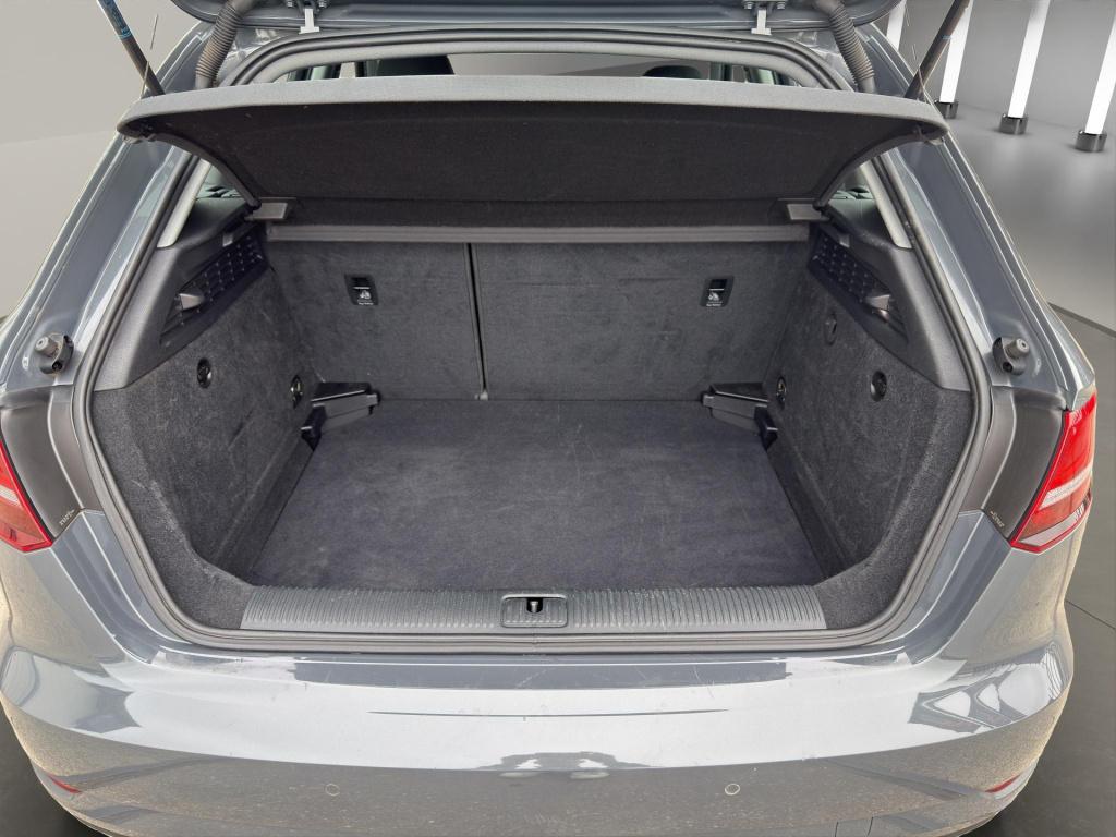 Audi A3 sportback 30 tfsi | navi | parkeersensors v+a | airco (automatisch)