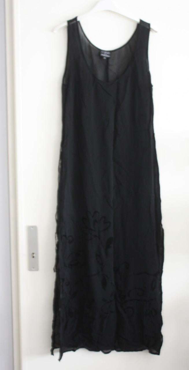 Zwarte overjurk met bladeren print aan de zoom maat 40