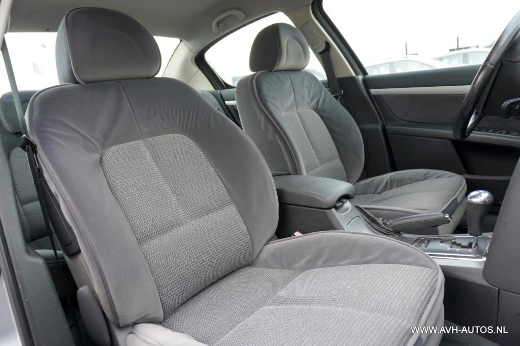 Peugeot 407 2.0-16v xr pack automaat