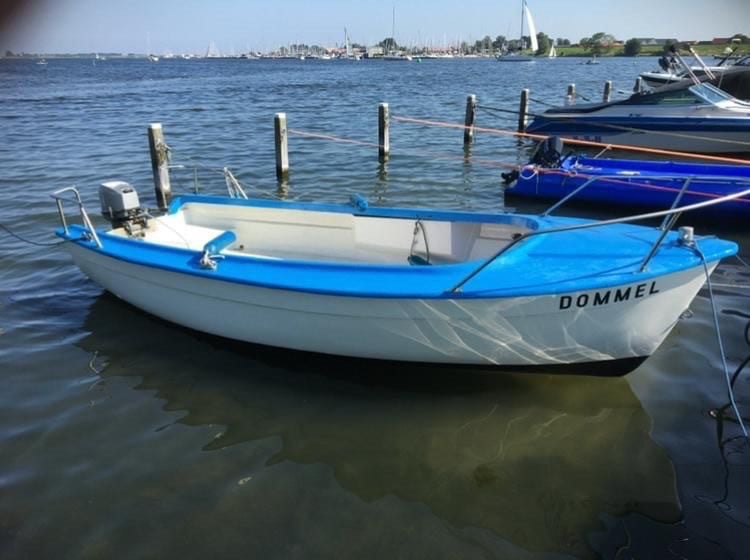 Polyester sloep inclusief motor en trailer