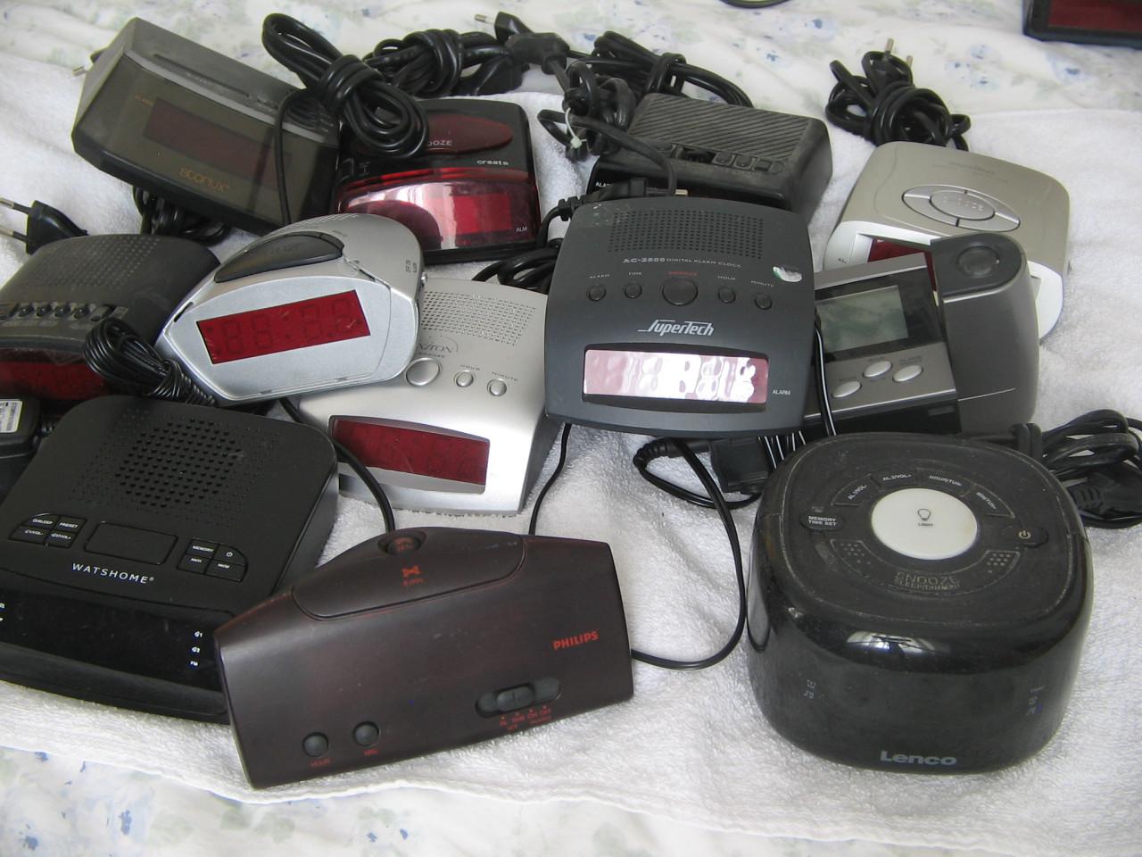 Verzameling Digitale Wekkers en Wekkerradio's.