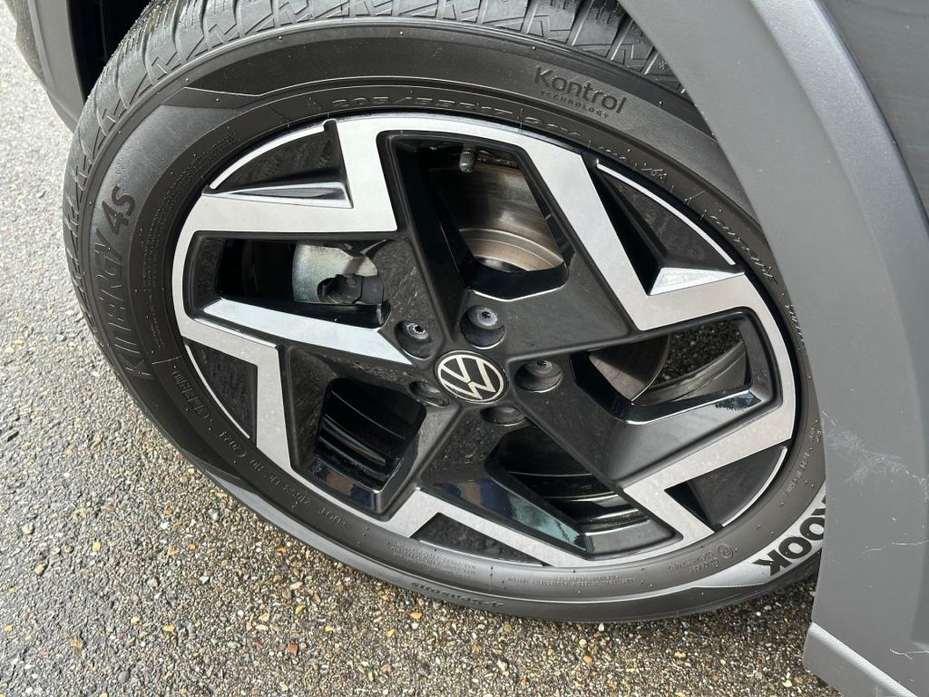 Volkswagen Taigo 1.5 tsi 150pk dsg r-line | trekhaak | iq light | camera | 