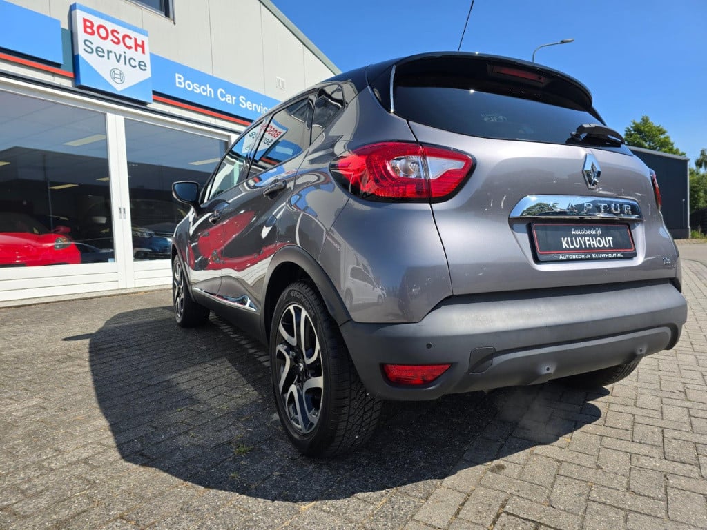 Renault Captur 1.2 tce helly hansen, automaat!