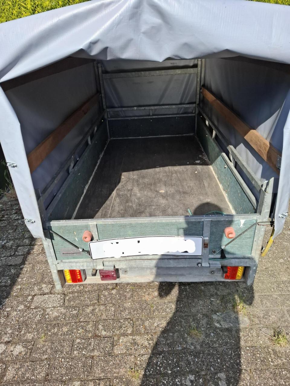 Aanhanger met huif tot 750kg
