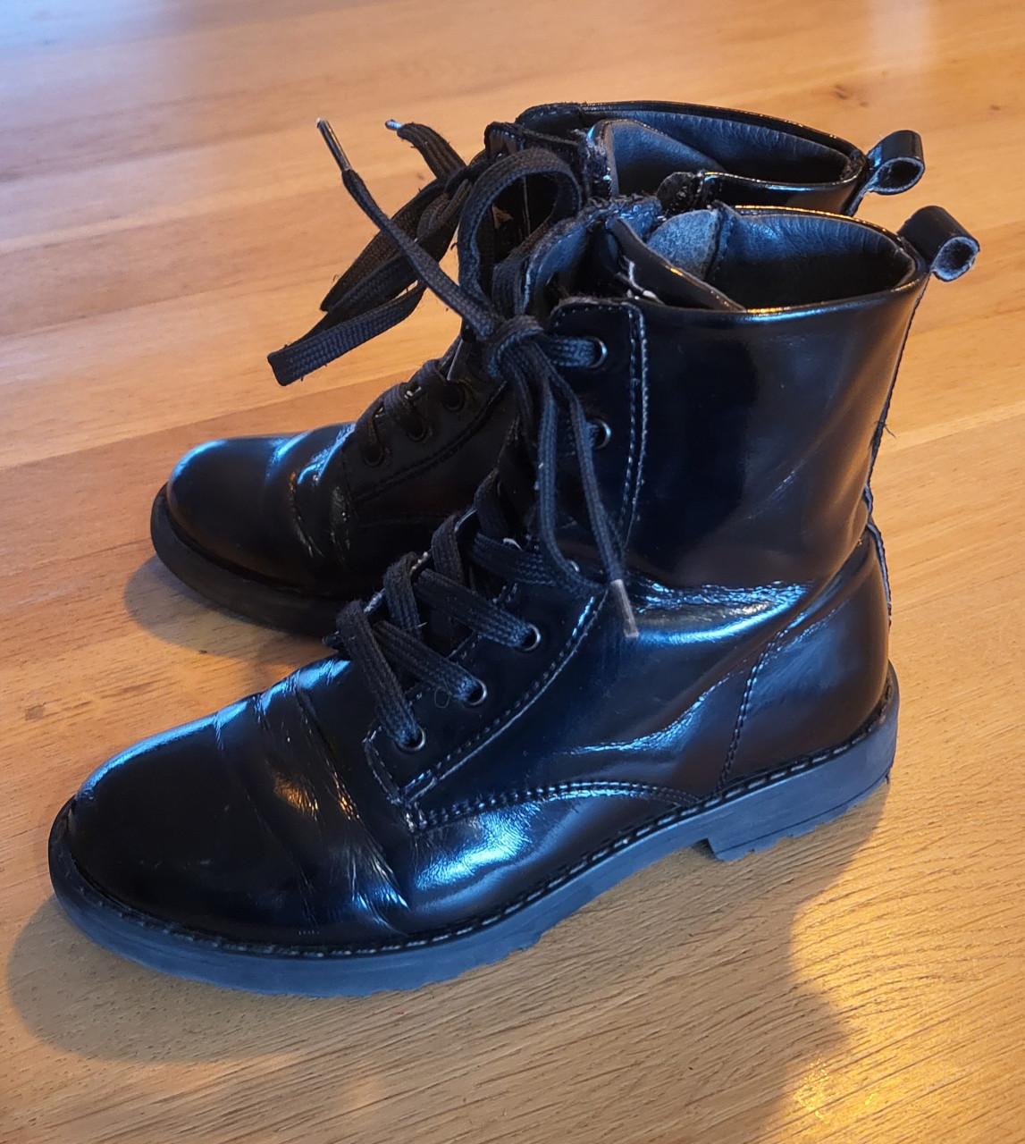 Kipling lakleren veterboots mt 31