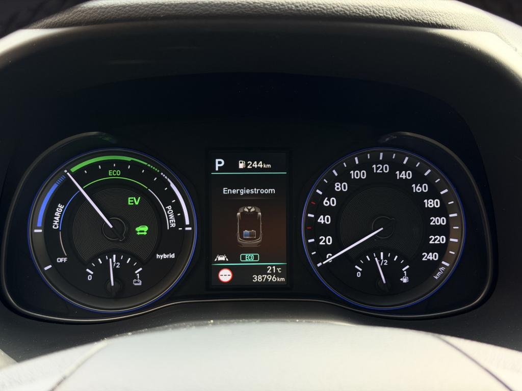 Hyundai Kona 1.6 gdi hev premium two-tone | carplay | camera | cruise contr