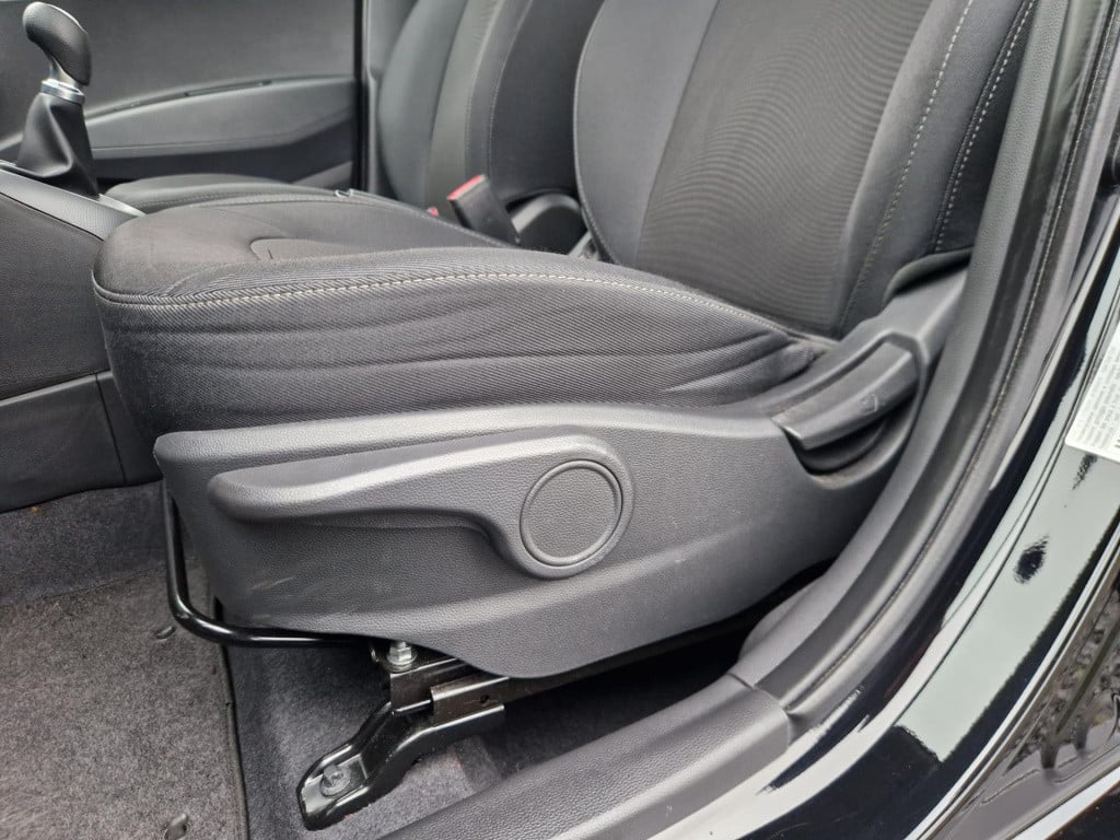 Hyundai I 10 1.0i comfort | carplay | bluetooth | cruise control | navigati