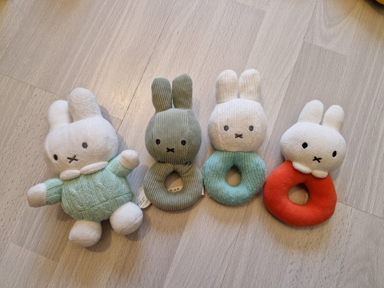 Boxzak met babyspeelgoed