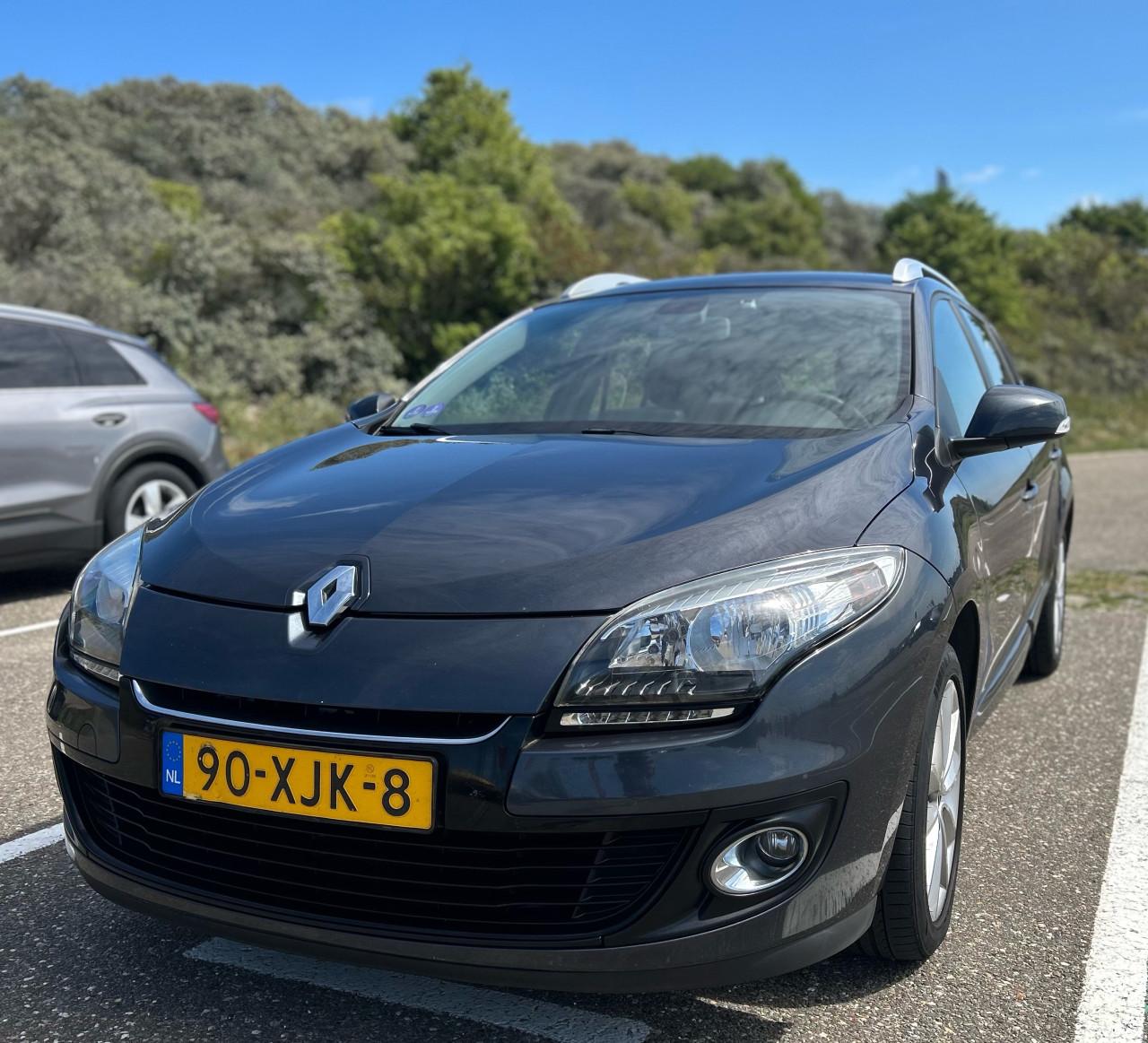 Renault MéganeEstate 1.2TCe Exp-BJ.2012 NU  🫣 €2500 Serieusze bieding besp