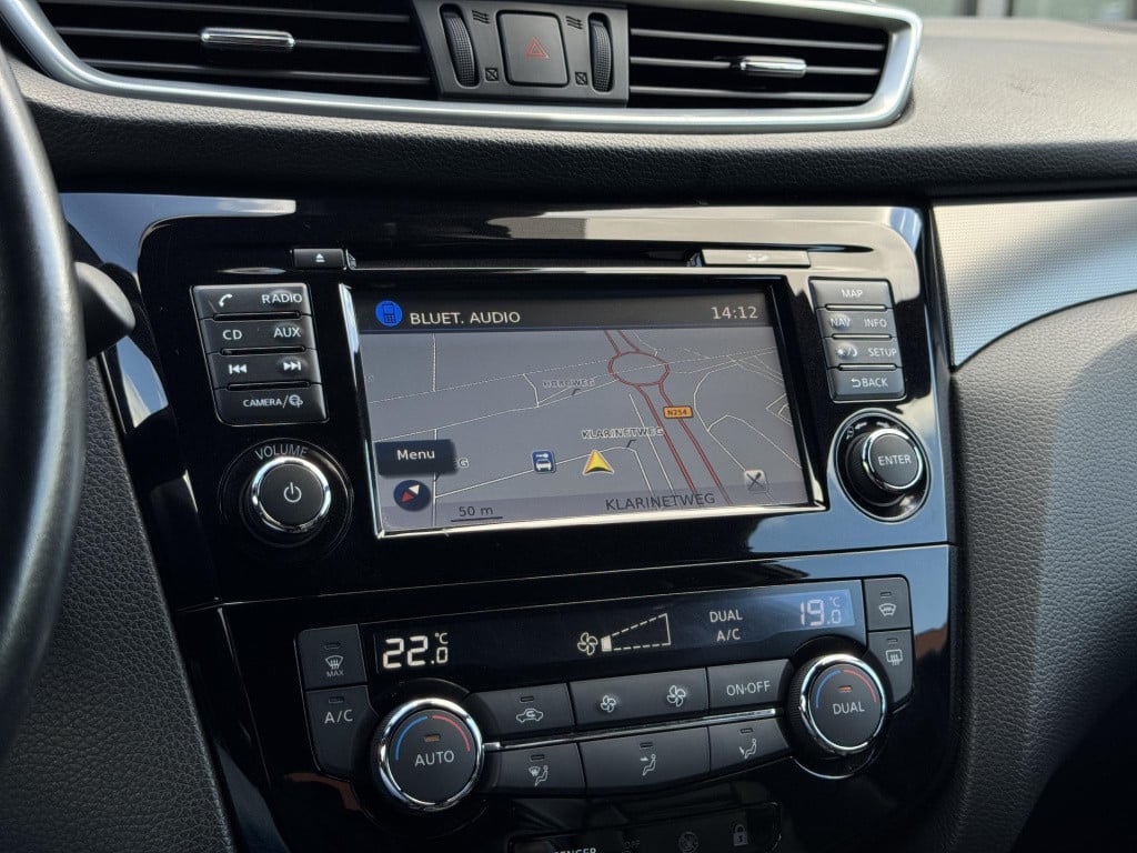 Nissan Qashqai 1.2 tekna + trekhaak, bose audio + nappa leder