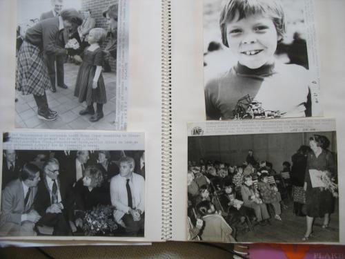 3 albums met (pers-) foto's Koninklijke familie jaren '70