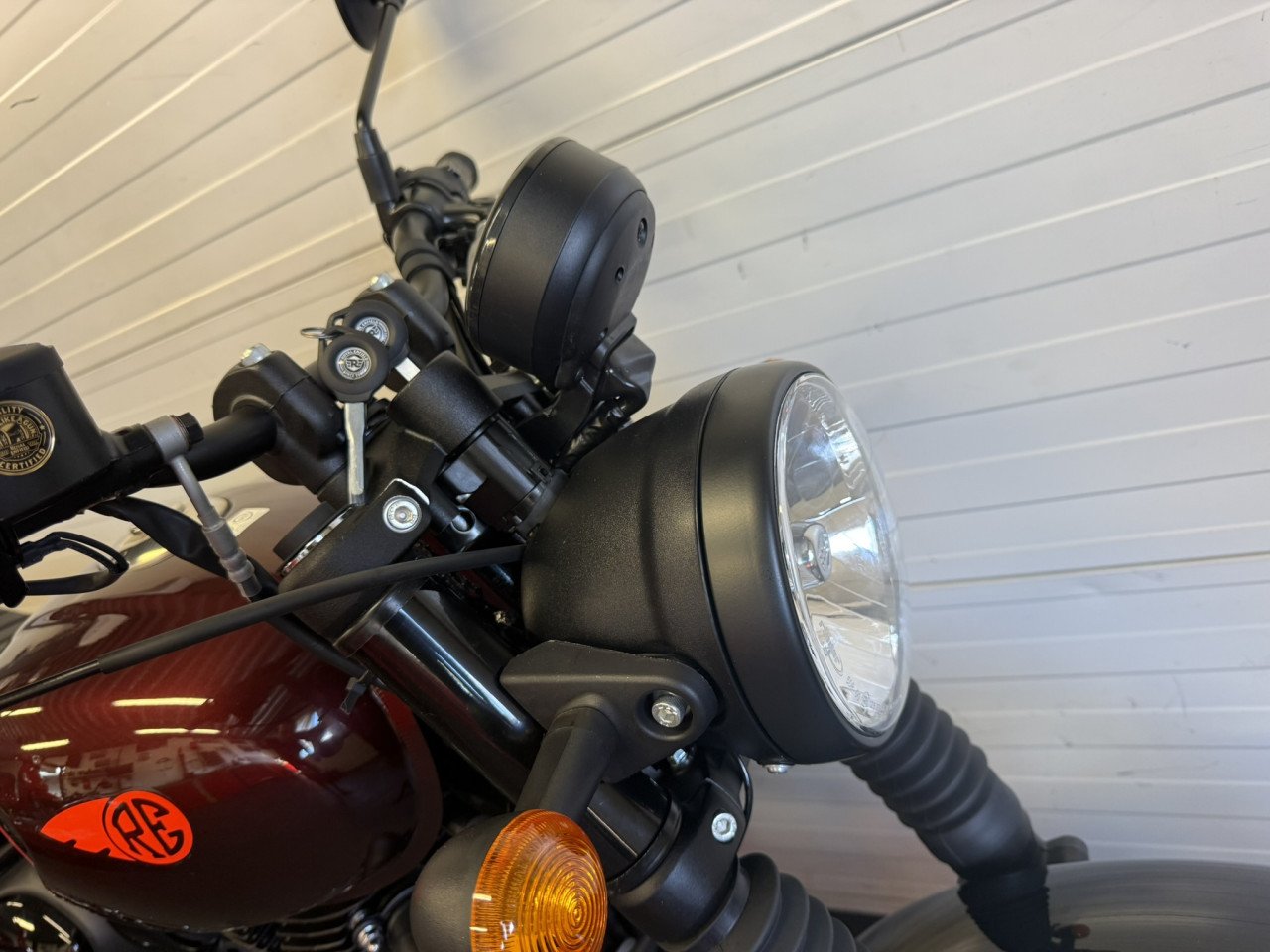 Royal Enfield HNTR 350 Dapper nu op voorraad! Slechts 5599,-