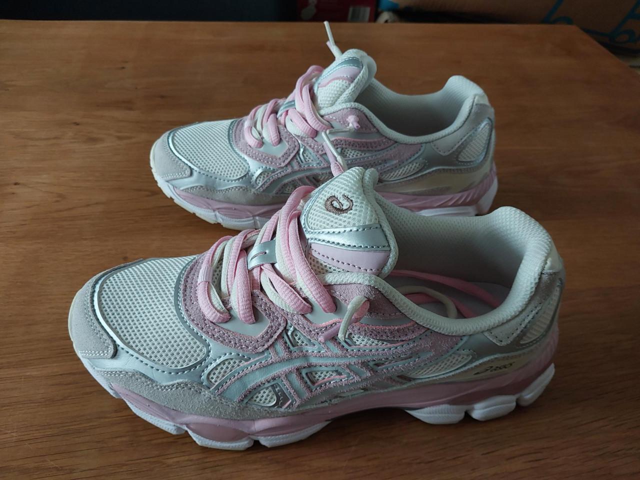 Asics SportStyle Gel unisex sneakers
