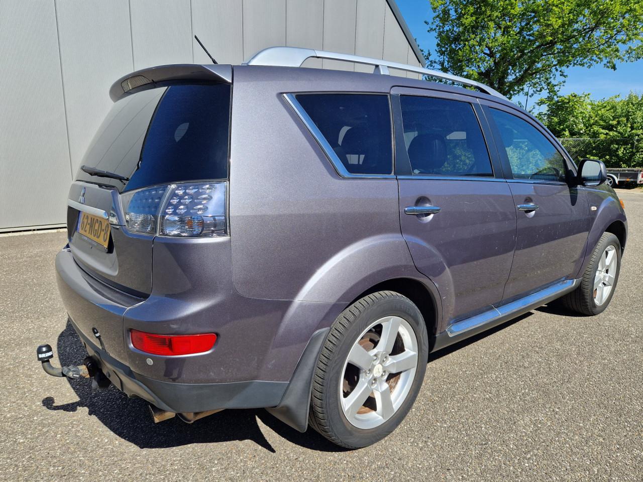 Mitsubishi OUTLANDER GLS