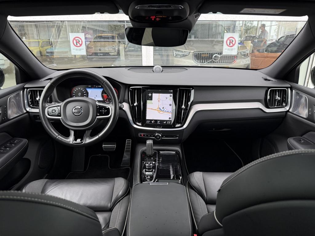 Volvo V60 t6 340pk recharge r-design| panodak| b&w sound| adap.cruise| tre