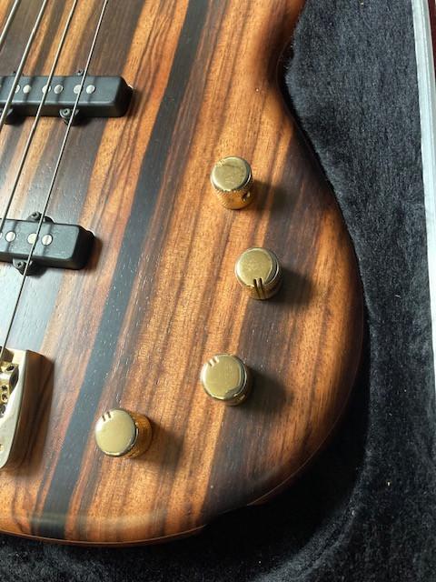 Sandberg Panther Rarewood 4-snarige j-bass