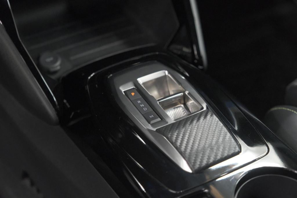 Peugeot 208 1.2 hybrid 145 e-dcs6 gt | alcantara pakket | camera | apple ca