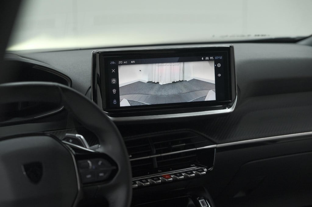 Peugeot 2008 hybrid 136 e-dcs6 allure | 360 camera | stop&go adaptieve crui