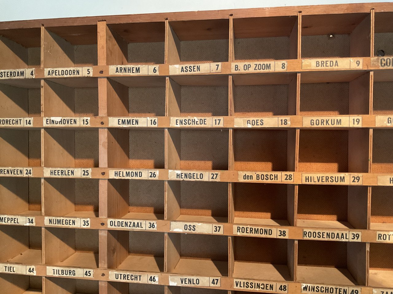 Vintage sorteerkast  ( Van Gend & Loos )