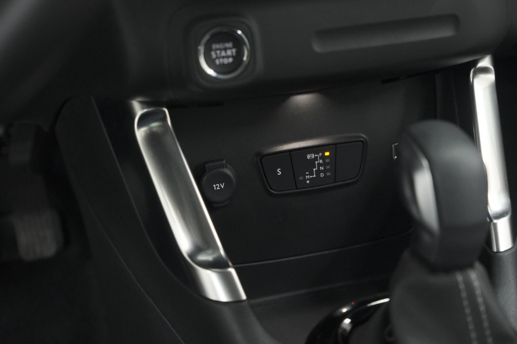 Citroen C3 Aircross puretech 130 eat6 max | camera | navigatie | apple carp