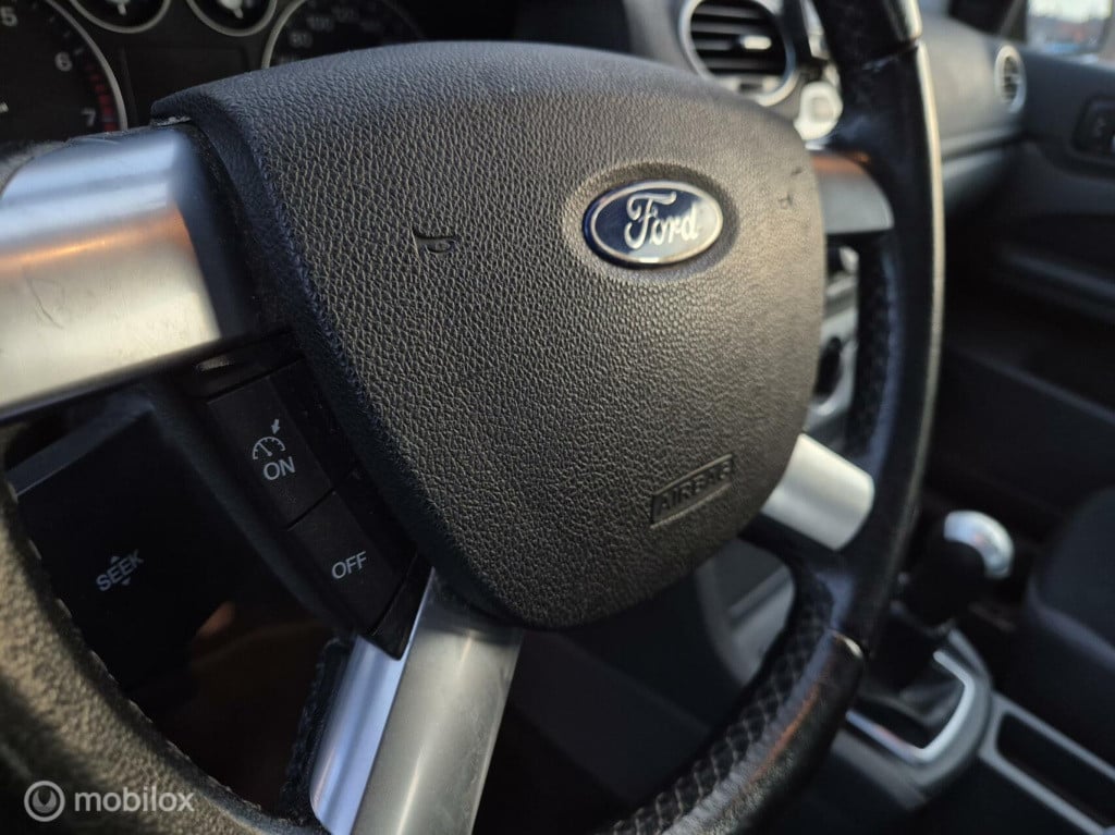 Ford Focus 1.6-16v futura / origineel nl / cruisecontrol