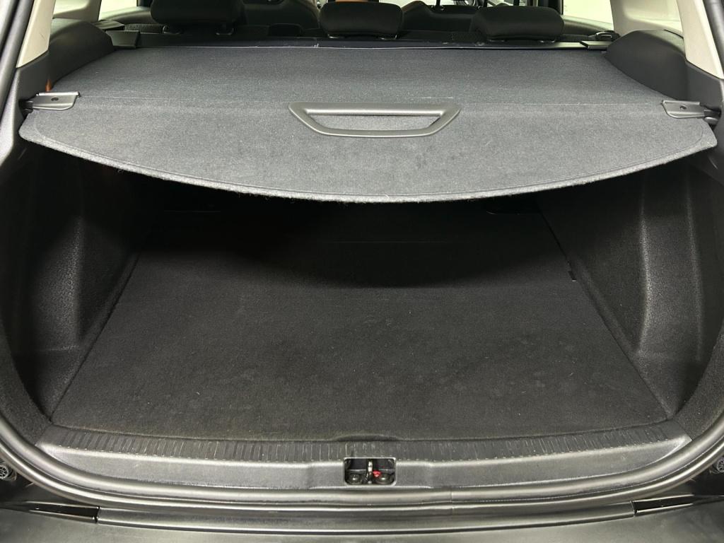 Renault Clio estate occasion 0.9 tce limited | zwart | tweedehands renault 