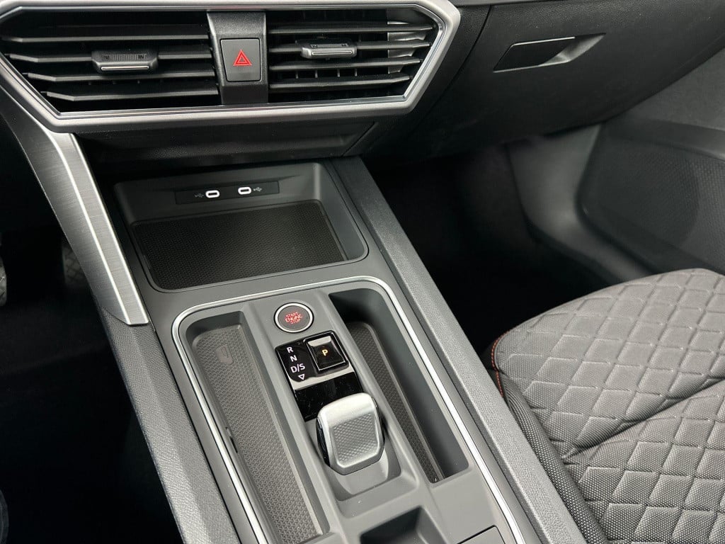 Seat Leon sportstourer fr phev first edition 1.5 tsi ehybrid 150kw / 204p