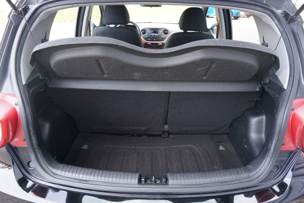 Hyundai I 10 1.0i i-motion comfort 1e eigenaar / airco / elektr. ramen / na