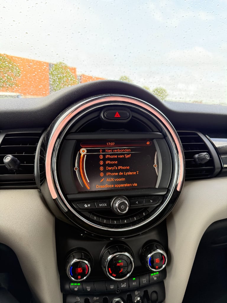 Mini Cooper 1.5 - chili - pano