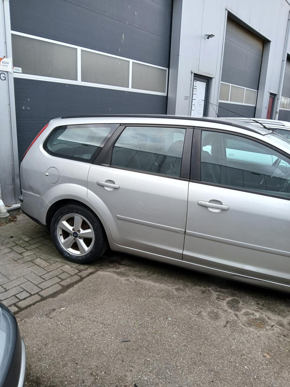 Ford Focus 1.8 Station-2006-Airco-trekhaak-stuurbekr-i.zr.g.st.-2400,=