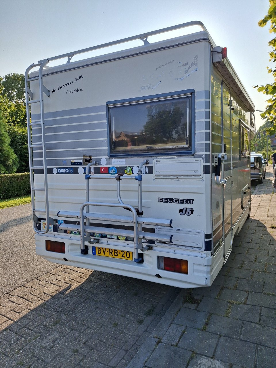 Camper