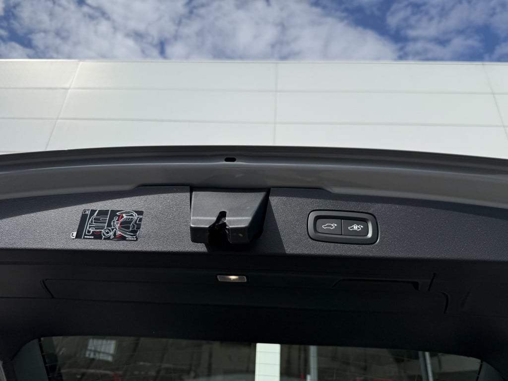 Volvo V60 t6 398pk recharge plus dark| adap.cruise| 360camera| trekaak