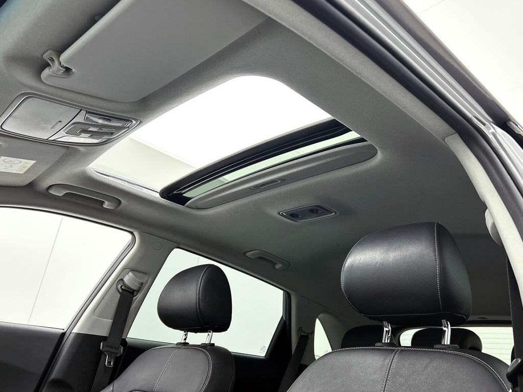 Kia Niro 1.6 gdi hybrid edition | trekhaak | stoel/stuurverwarming |