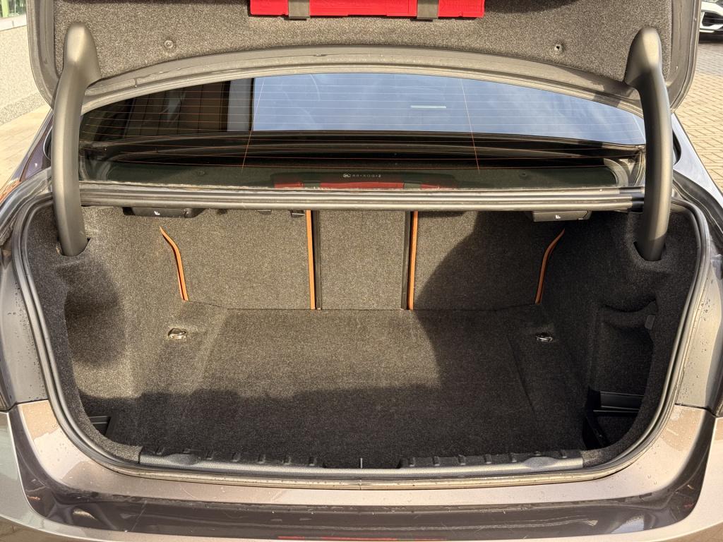 BMW 3-serie 320i high executive | harman/kardon | leder | v + a parkeersens