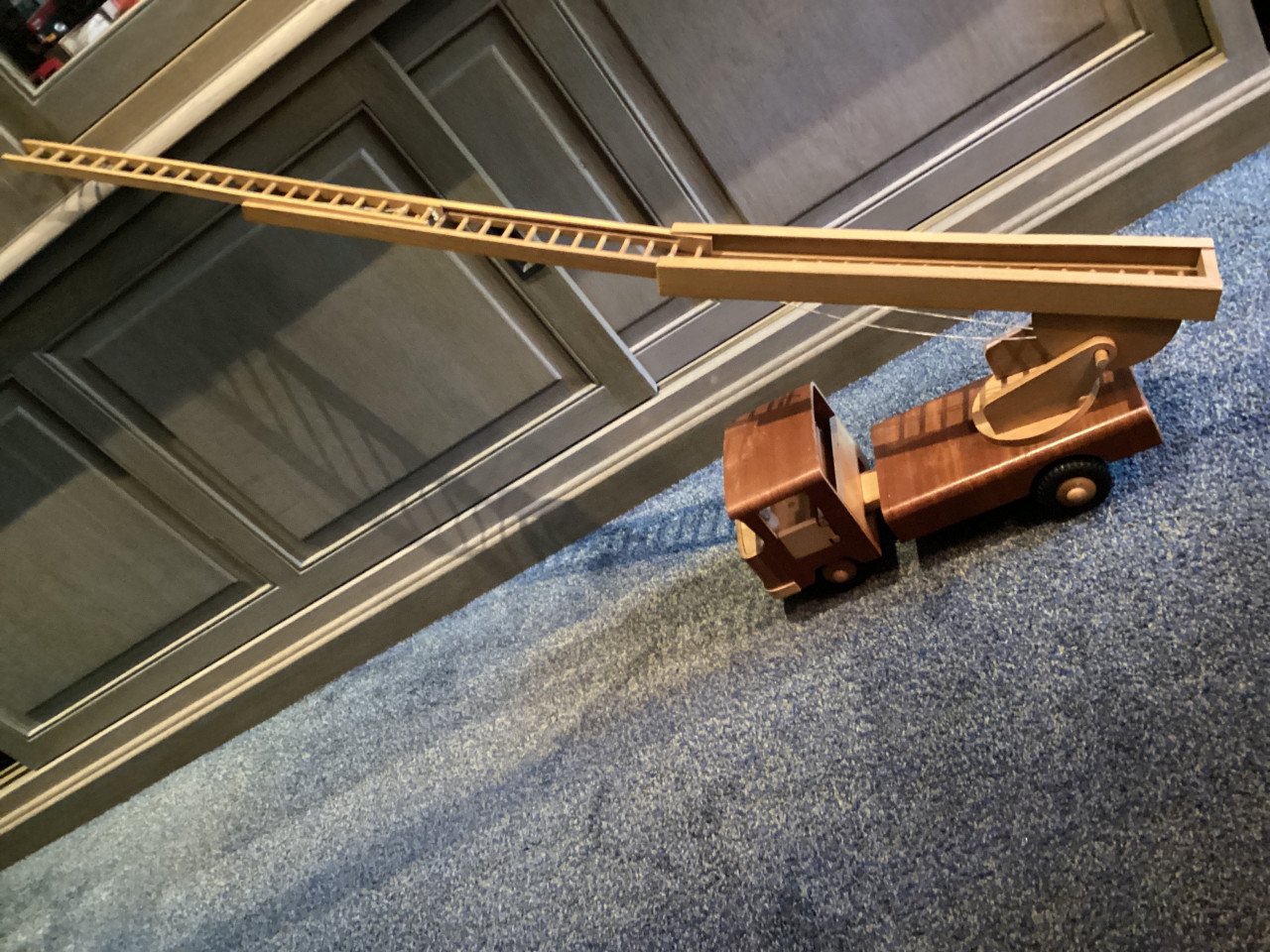 Houten speelgoed ladderwagen