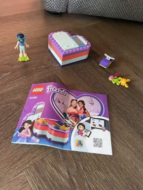 Lego Friends: Emma's hartvormige zomerdoos 41385