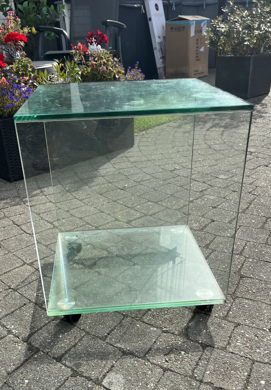 Bijzettafel glas op wielen