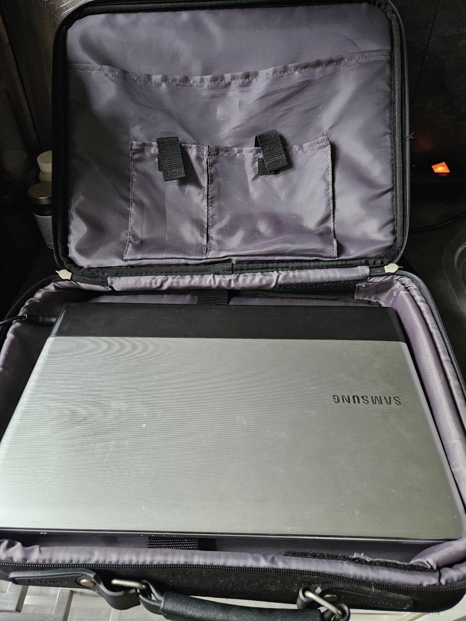 Werkende vintage windows 7 Samsung NP300E5A laptop...