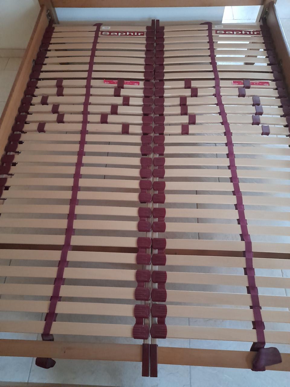 140 x 200 Massief houten bed ( in goede staat )