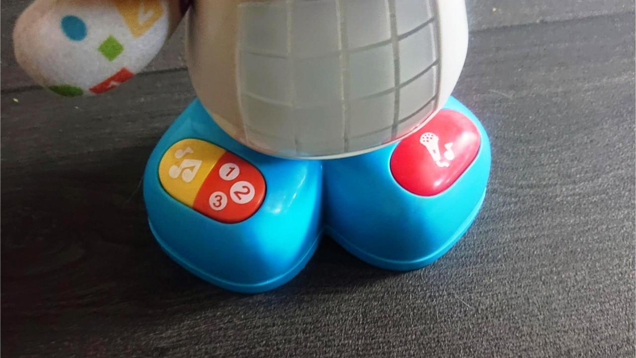 Fisher Price Beatbo dansende robot (geluid+licht)