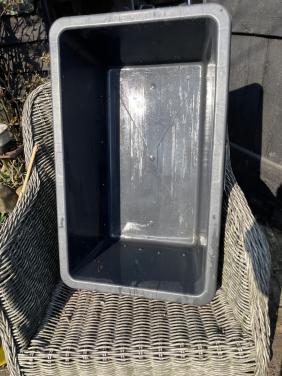 Zwarte kunststof kweek/houtbak etc.