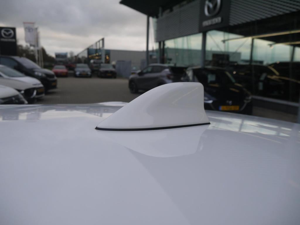 Toyota Corolla 1.8 hybrid dynamic|rijklaar