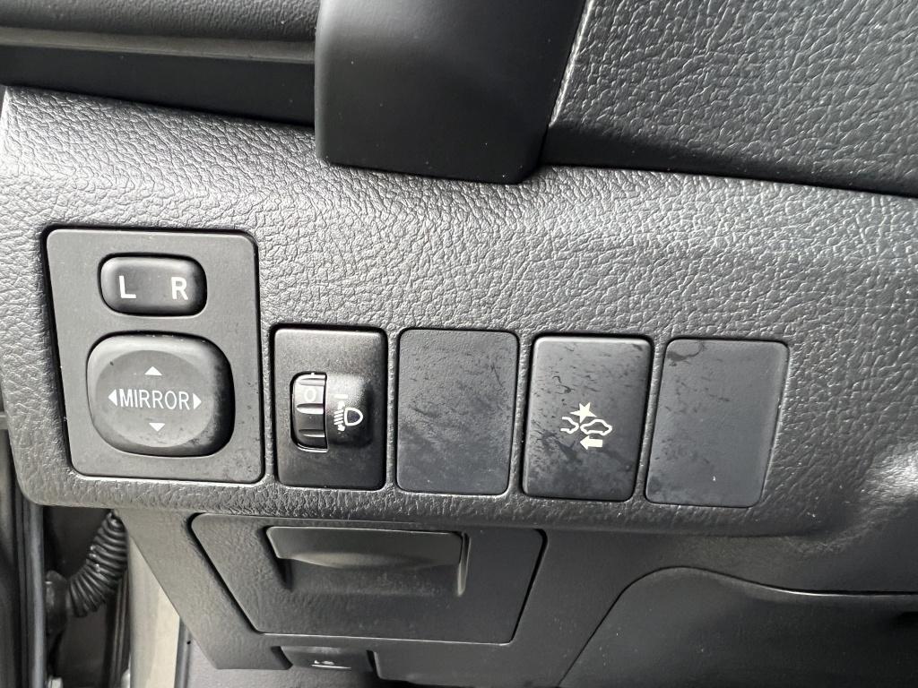 Toyota Auris 1.8 hybrid energy.