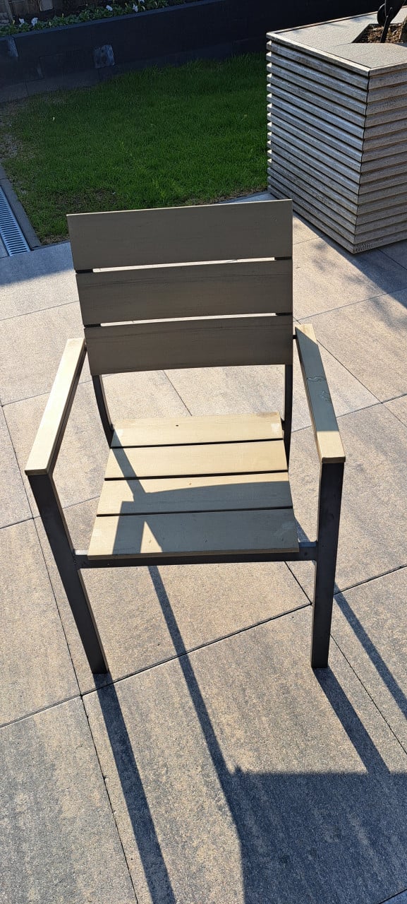 4 Tuinstoelen stapelbaar