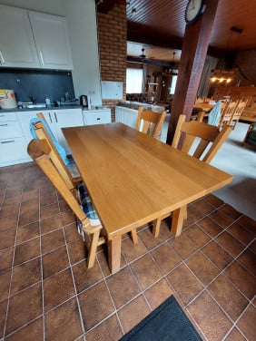 Eettafel met 4 stoelen
