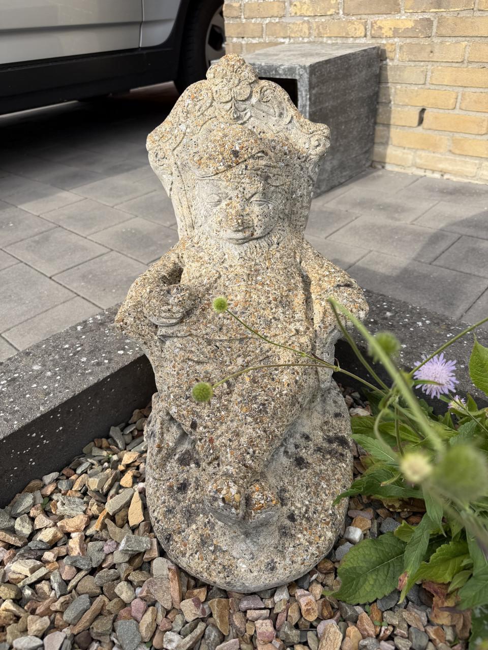 Betonnen tuinbeeld