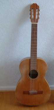 Mooi en goed klinkende gitaar Antonio Fernandez  AF 11